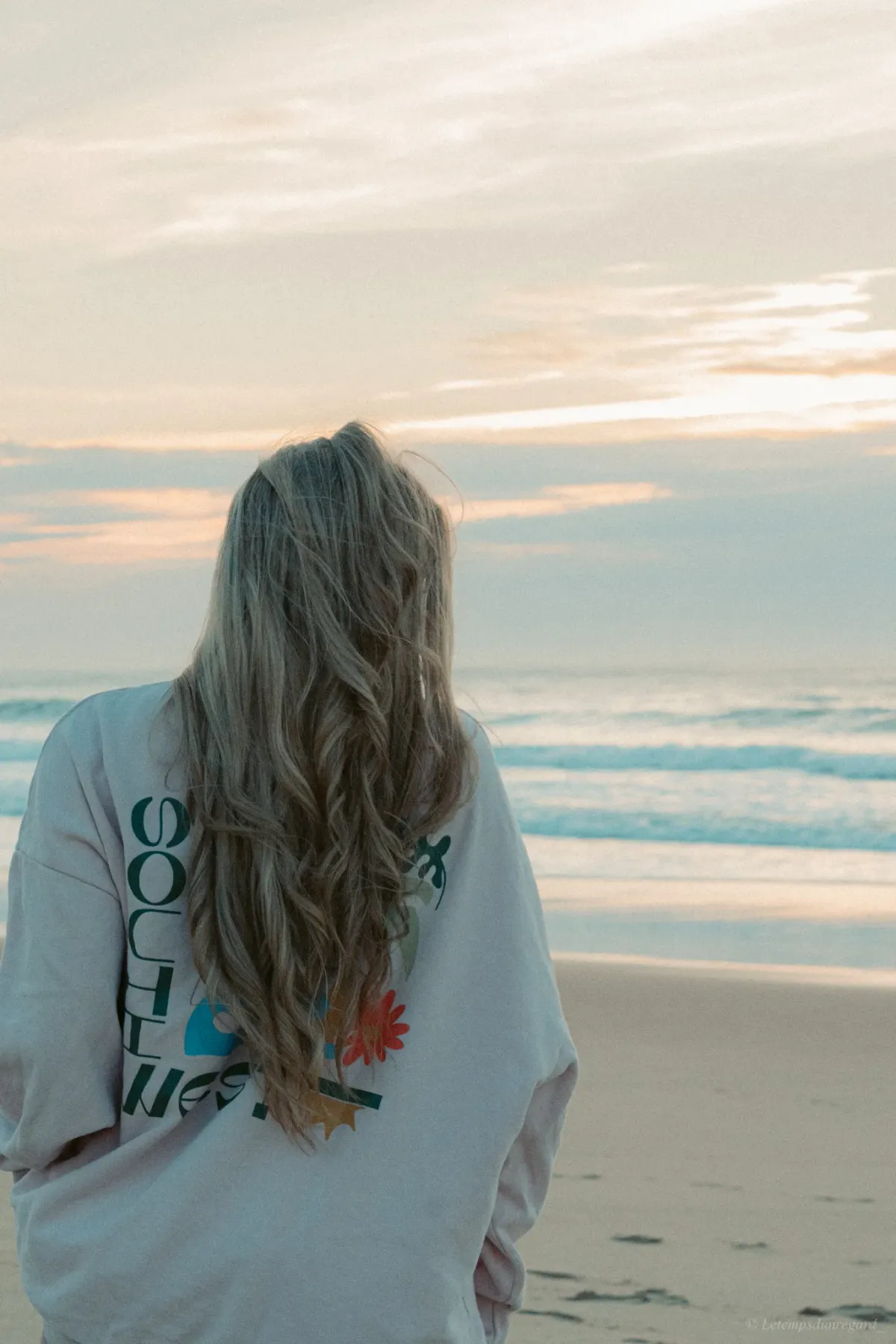 Elise te guide avec la Fiche SOS anti-anxiété gratuite — outils concrets pour apaiser une crise d'angoisse